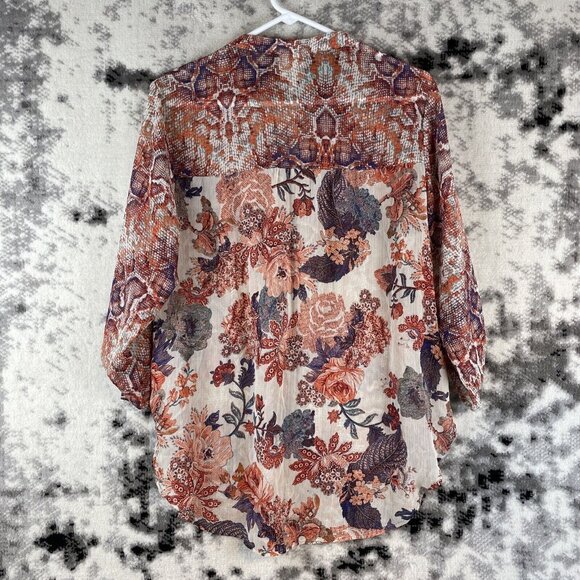 Fig & Flower Blouse Women's Size Large Snakeskin Pattern Henley Neck Casual - Picture 2 of 7